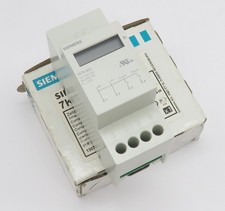 Elektronischer Zeitzähler SIEMENS 7KT5822 Betriebsstundenzähler Time Counter 2TE