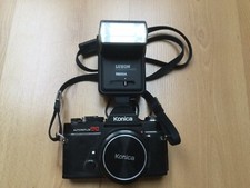 KONICA Autoreflex TC Hexanon AR 1:1, 7/50 mm + Luxon 9800 Blitzgerät