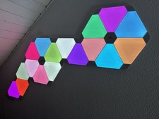 Nanoleaf Aurora, 17 LED Panels und Rhythmus Modul Beleuchtung für Gaming/ Deko