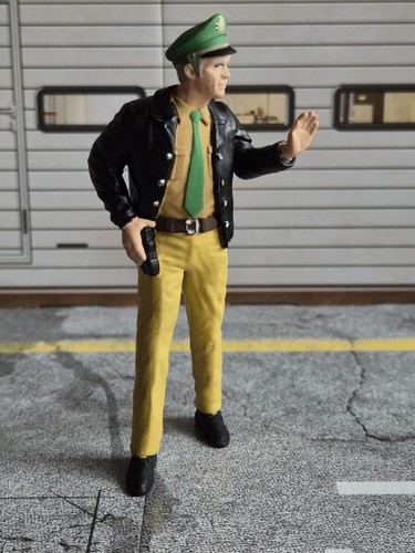 Polizist figur 18 grün - 1,