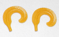 16105, 2x Hut-, Helm- Feder, Hahnenfeder (Robin Hood), ocker