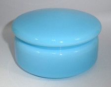 Baccarat Opalin Dose 19 Jh