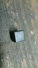 VW Audi 191953227A Relais 12V NR. 21 Blinker Blinkgeber 3-Pin schwarz Seat Sk...