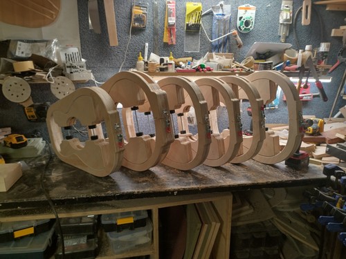 Gitarrenbauer formen - gitarrenbauer,