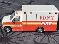 Busch Ford E-350 F.D.N.Y. FDNY Fire Feuerwehr RTW Koffer Box Truck 41810 1:87 02