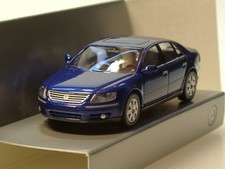 Wiking VW Phaeton, blau