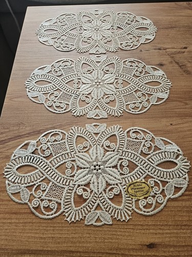 Klöppelarbeit deckchen - klöppelarbeit,