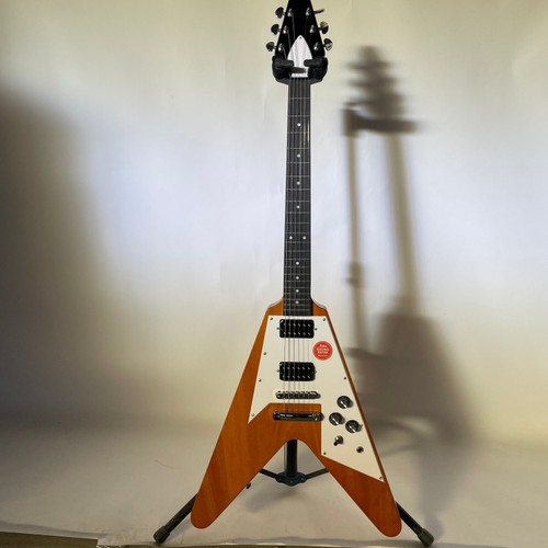 Flying electric guitar amber - flying,