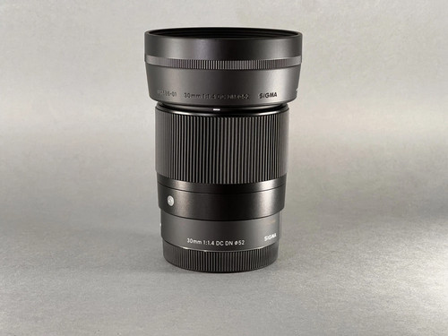 Sigma 30mm 4 - f/1.4, sony