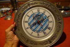 Bayerische Rückwärtsuhr - Bayerische Uhr m. Zinnumrandung, Bayernwappen + Rauten