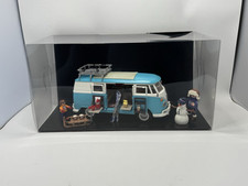 PLAYMOBIL Volkswagen VW T1 Bus Winteredition 71657 Diorama