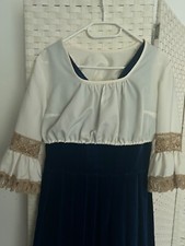 Larp Kleid aus Bühnensamt geschneidert Königsblau