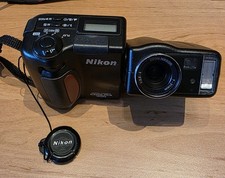 Nikon COOLPIX 950 1,9 MP Digitalkamera - Schwarz gebraucht