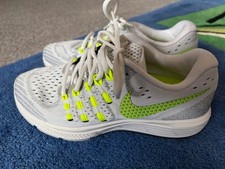 Nike Zoom Vomero 11 grau/gelb Gr. 38