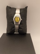 Gucci Quartz Damen Armbanduhr Vintage Silberfarben  glänzend und matt 