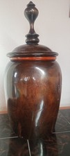 Gedrechselte Holz -Deckelvase