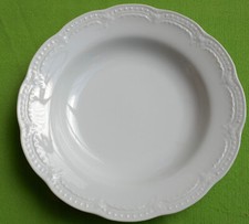 Hutschenreuther Victoria weiss . 1 Suppenteller .