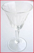 Aperitifglas (7) - mit Streifenmuster und eckigem Stiel