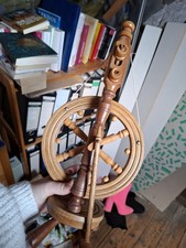 Altes Miniatur Spinnrad