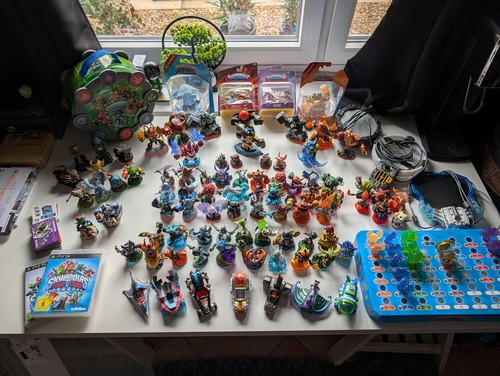 Xxl skylanders 100 figuren - 100+,