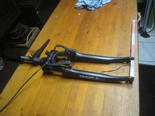 28"  Suntour Federgabel,  28,3mm, 175mm Schaft,  10cm breit, mit Bremsanlage