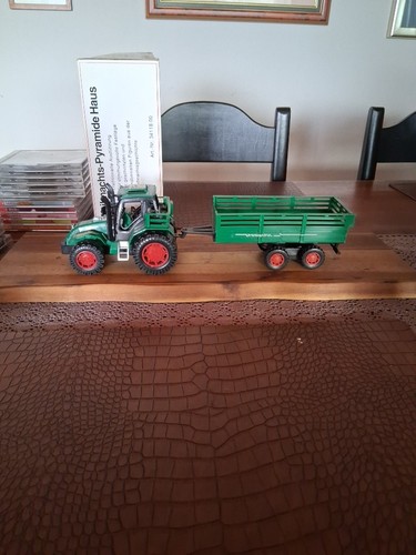 Traktor mit viehanhänger - traktor,