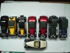 8 Modellautos Oldtimer (alt)