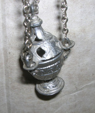 schöner kleiner Weihrauchschwenker aus Zinn für Hausaltar Puppenstube