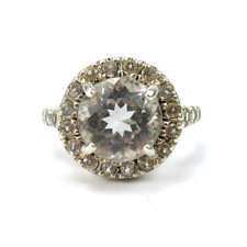 Eleganter entourage ring aus - eleganter,