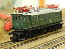 Roco 2154 : DIGITALE E-LOK BR 144 509-7 "DB" IN GRÜN SPUR N DCC OHNE OVP