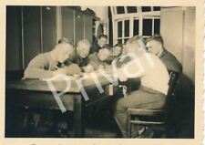 Foto WK II Luftwaffe Soldaten Flieger Schreibstube Gablingen Kaserne H1.37