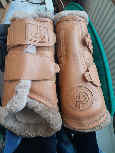 Eskadron leather - m,