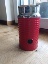 Nespresso Aeroccino 3 Milchaufschäumer Modell 3194 rot Citiz und Milk