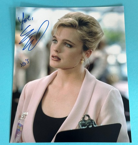 Erika eleniak sexy - ,