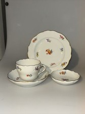 24-02.004 Meissen Mokka-Gedeck 4 teilig Streublümchen  1. und 2. Wahl