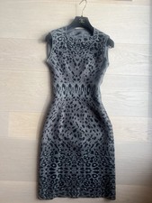 ALAÏA Stretchkleid- Edler Leo