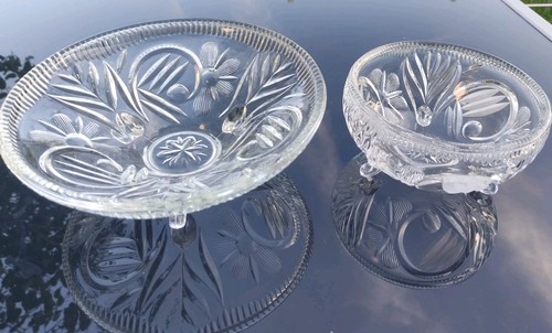 Zwei pressglasschalen der - zwei,