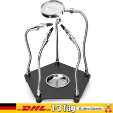 Dritte hand mit - dritte, lupe
