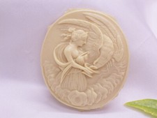 KAMEE / GALALITH GEMME um