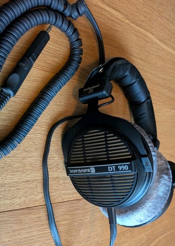 Beyerdynamic dt990 - beyerdynamic,