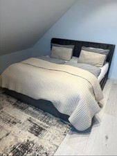 Polsterbett Doppelbett Bettgestell 180x200 cm Lattenrost Ehebett Designbett