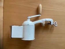 Alte Zassenhaus Zweifach Trommel Mühle Tischmühle aus Holz und Metall Vintage