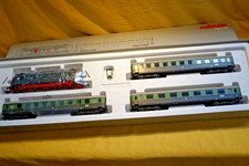 H0 Märklin 26509 E 18 40 DR + 3 Wagen Fernschnellzug Berlin - Leipzig DR Ep. III