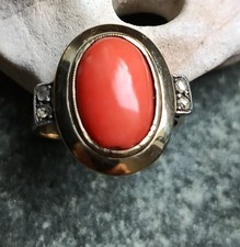 Wunderschöner 50er Jahre Vintage Goldring mit mediterraner Koralle und Diamant 