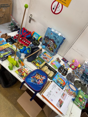 Spielzeug paket retoure - paket,