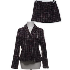 Cherry, Business Kostüm