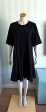 Schwarzes shirtkleid - schwarzes,
