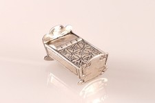 Silberfigur Miniatur Bett  Silber 800 Möbel Puppenmöbel Schaukelbett