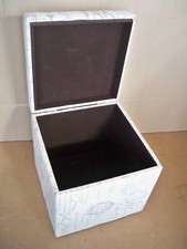 Hocker Truhe  mit Deckel  Gutmann Factory   mit Leinenbezug gepolstert Staufach 