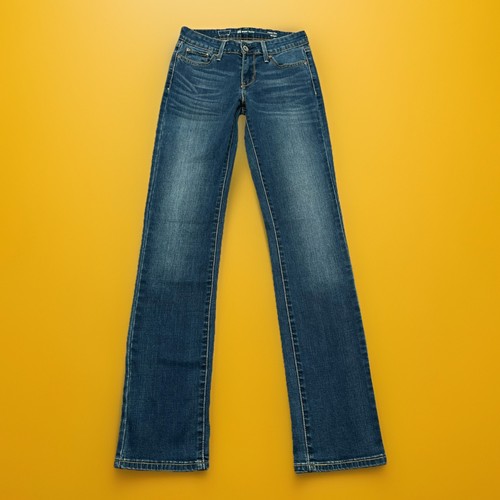 Levi slight curve - curve, classic